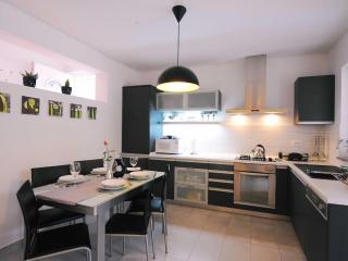 Villa Gea - Three Bedroom with Swimming Pool - 1