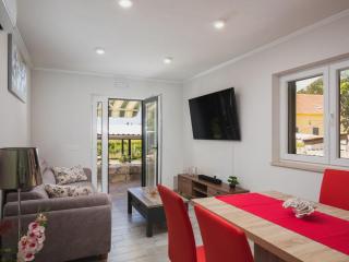 Apartment Pod Nespolom - One Bedroom Apartment with Terrace - Trsteno - 8