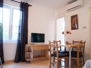 Apartments Paula - One Bedroom Apartment with Terrace 2 - Jezera - 3