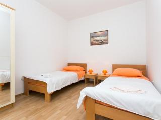 Apartments Garden - One-Bedroom Apartment with Terrace 2 Adults - 8