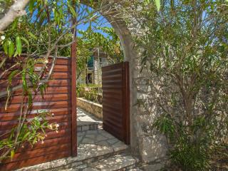 Holiday Home Neda-Three Bedroom Holiday Home with Terrace and Sea View - 6