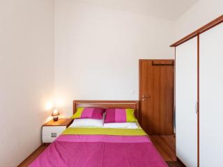 Apartments Karen - Comfort Two Bedroom Apartment with Balcony A4 - Vinišće - 2