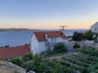 Apartments Dobrila - Superior Two Bedroom Apartment with Terrace and sea view - B2 - Jelsa - 5