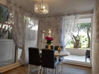 Apartment Hitri - One Bedroom Apartment with Terrace and Garden View - 6