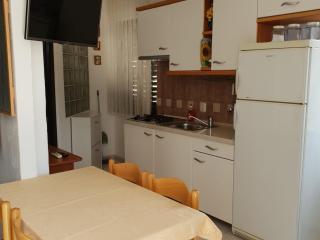 Apartment Tereza - Two Bedroom Apartment with Terrace - Sutivan - 8