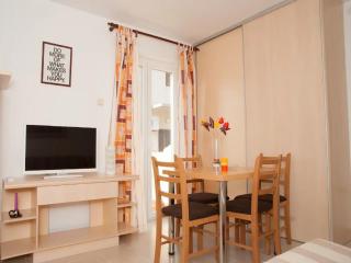 Apartments Paula - One Bedroom Apartment with Terrace 1 - Jezera - 7