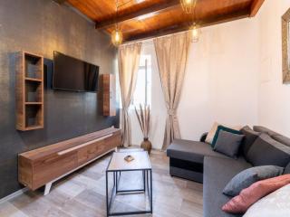 Stone House Prapatna-Two Bedroom Holiday Home with Swimming Pool - Smokvica - 5