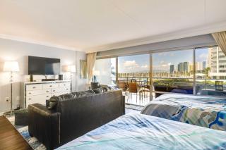 Honolulu Studio with Ocean View Parking Included! - 3