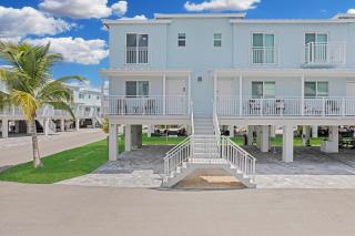 Ocean Side Paradise Awaits - 7