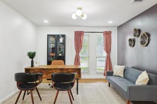 4-BD Serene Hideaway w Pool Foosball and Patio - Dallas - 7