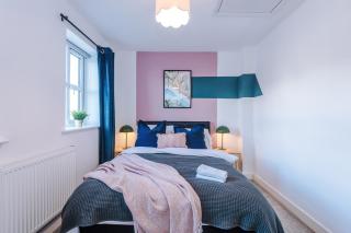 Stylish Grimsby 3-bedroom House with Wi-Fi & Parking Sleeps 6 by PureStay - Grimsby - 5