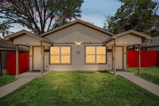 Best of Bishop Arts 4BD Yard Style & Comfort - Dallas - 6