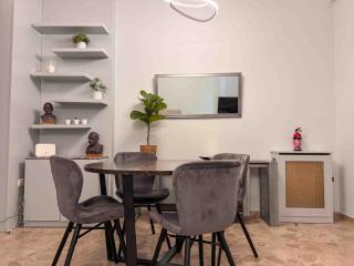 Cozy Apartment near Glyfada Center - Athens - 8