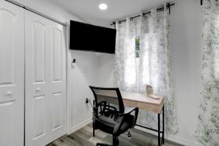 Daisy Hideout Gateway Near Downtown Tampa - 7