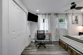 Daisy Hideout Gateway Near Downtown Tampa - 4