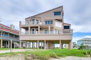 Oceanfront Galveston Beach House Steps to Sand! - Galveston - 0