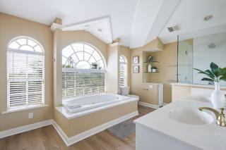 Dockside Retreat Gorgeous Canal Villa with Heated Pool - Sanibel - 2