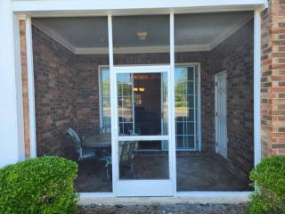 Cozy 2 BR Getaway and Peaceful Patio - Myrtle Beach - 6