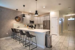 Private and Luxurious Corner 8BD Lot w/Golf View - Davenport - 3