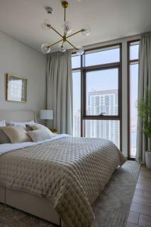 Elegant Luxury Living in Palace Residences - Dubai - 1
