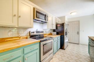 Home with Trail Access and Fire Pit in Bella Vista! - Bella Vista - 2