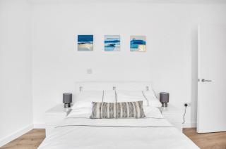 Elegant 2-Bedroom Flat Near London Bridge - Perfect Location with Easy City Access - Londra - 4
