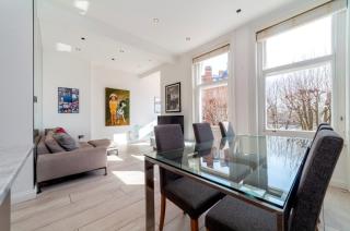 Elegant 2-Bedroom Flat Near London Bridge - Perfect Location with Easy City Access - Londra - 9