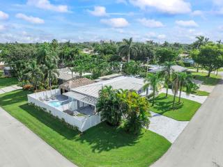 Modern Home in FTL Hot Tub & Dogs Welcome - Fort Lauderdale - 3