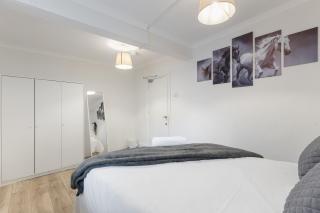 Cozy City Retreat with 4 bedrooms for up to 10 guests - Londra - 4