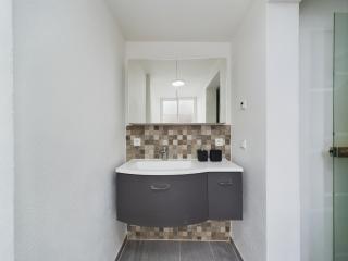 Sani Suite - 1