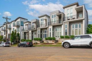 Modern Townhouse near Vandy and Parthenon - Nashville - 8