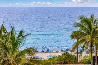 Oceanfront Luxury Condo with Stunning Views and Resort Amenities - Hollywood - 4