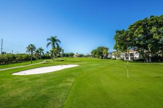 La Puerta Bright and Sunny Golf Course Villa - 2