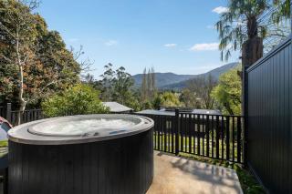 Station Penthouse with Private Spa - Warburton - 2