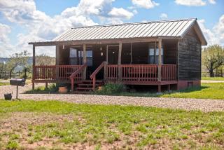 Enchanted Rockview Cabins - Crabapple - 1