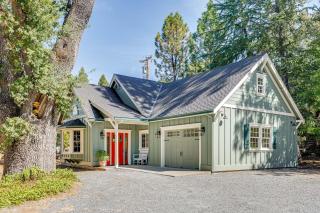 Auburn Farmhouse with Fireplace, Close to Wineries - 8