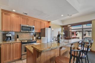 Sundial condo in Canyons Village, private patio, outdoor pool/hot tub, walk to hiking/biking C216 - Park City - 4