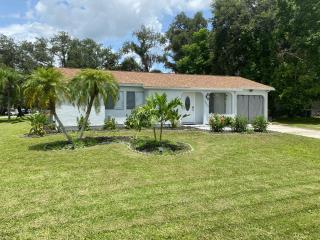 Family Retreat in Tropical Oasis - North Port - 9