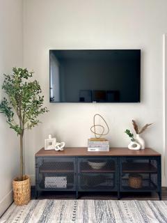 Trendy 2BD 2BTH Apt steps from Downtown Santa Monica with Ocean Views! - Los Ángeles - 8