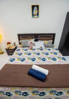 tourist Family and couple private Rooms ME11 BGR 01 baith al jannah LLC one private room in three bedroom apartment - Abu Dhabi - 1