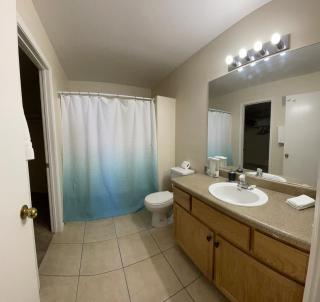 Extended Stay 3 Bedrooms Cozy Townhouse Living - Las Vegas - 1