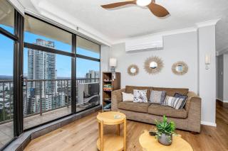 Sky High Beachside Balcony Panorama at Surfers - 3