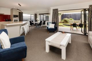 Modern Townhouse In Strandon - New Plymouth - 8