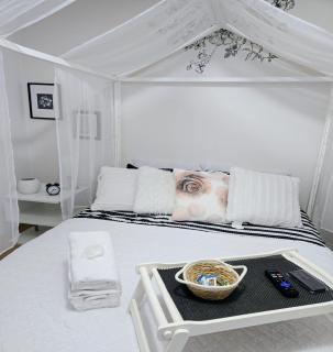 Lovely Cozy Room! with Attached Private Bath in the Heart of Vancouver! Private Parking & Self Check-in! - Vancouver - 9