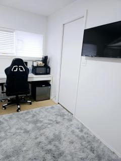 Lovely Cozy Room! with Attached Private Bath in the Heart of Vancouver! Private Parking & Self Check-in! - Vancouver - 2