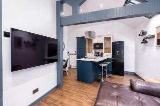 Stunning 3 Bedroom Apartment Great Location - Walkley - 0