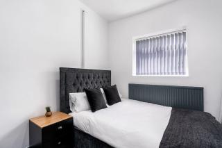 Stunning 3 Bedroom Apartment Great Location - Walkley - 4
