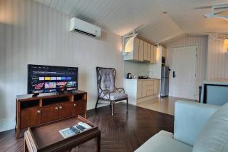 Grand Florida 1 Bedroom Condo close to Beach - G511 - 1