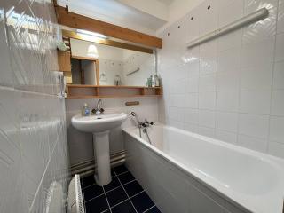 Appartement Chaleureux à Méribel - 2 Chambres, Balcon et Départ Skis aux Pieds, WIFI - FR-1-355-267 - Les Allues - 7