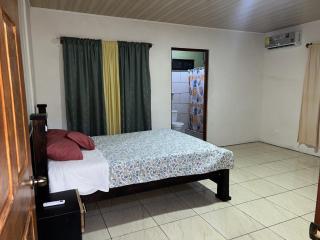 Coconut Casa 10 Min from La Fortuna with AC - Fast Wi-Fi - Private Parking in a Friendly Neighborhood - 4